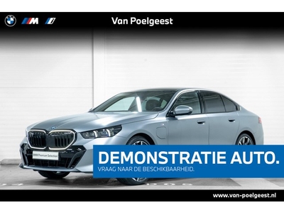 BMW 5 Serie Sedan 550e xDrive M-Sport Pro Travel Pack