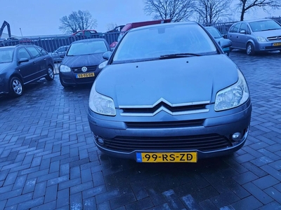 Citroen C4 1.6-16V Ligne Ambiance APK, hatchback, bj 2005