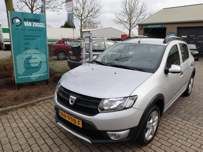 Dacia Sandero 0.9 TCe Stepway Lauréate,Navigatie,Electrische ramen voor+achter,parkeersensoren achter, hatchback, bj 2015