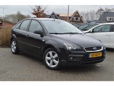 Ford Focus 1.6-16V 5drs Futura Trekhaak (bj 2007)