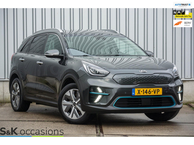 Kia E-Niro ExecutiveLine 64 kWh 3fase Warmtepomp Glazen Schuifdak Navi Stoelverwarming