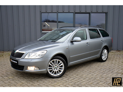 Škoda Octavia Combi 1.8 TSI 160pk DSG Laurin & Klement * Leer * Xenon * El. Stoelen + Memory L+R * PDC V+A * Stoelverwarming * ECC * Cruise * Zeer nette auto * Onderhoudshistorie aanwezig *