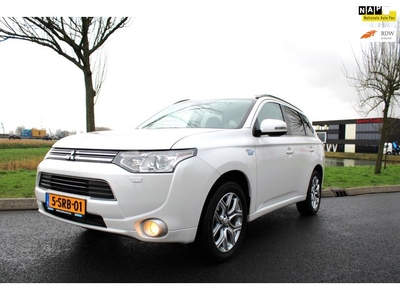 Mitsubishi Outlander 2.0 PHEV Instyle+ Autmaat, Climate