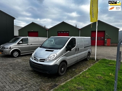 Nissan Primastar 145.29 2.5 dCi 350L Distrubtie