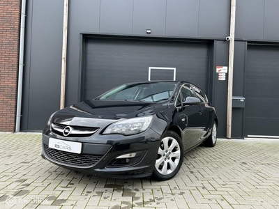 Opel Astra 1.4 Turbo Business + AircoledNavi