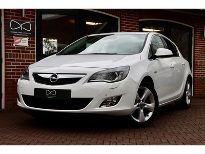 Opel Astra 1.4 Turbo Cosmo XENON DAKJE NAVIGATIE