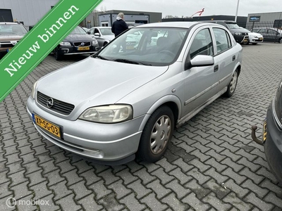 Opel Astra 1.6-16V Sport