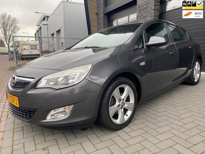 Opel Astra 1.6