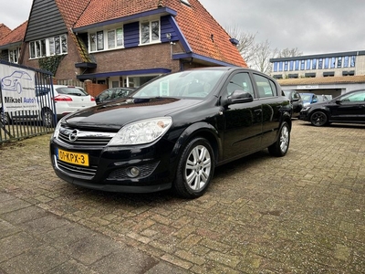 Opel Astra 1.6 Cosmo Navi/Pdc/Stoelverwarming