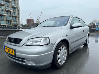 Opel Astra 1.6 Edition AUTOMAAT Opa Auto Zeer Nette