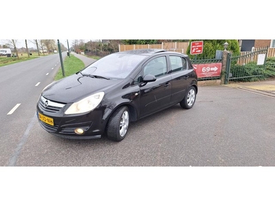 Opel Corsa 1.4-16V Cosmo