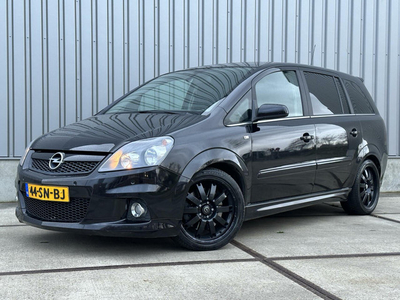 Opel Zafira 2.0 T OPC 240 PK - Recaro - 7-Persoons - Dealer Onderhouden - Carbon