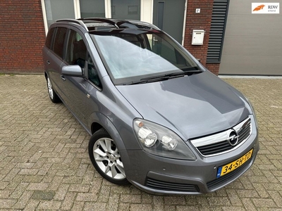 Opel Zafira 2.2 Cosmo / 7P / Pano / Navi / PDC / Cruise