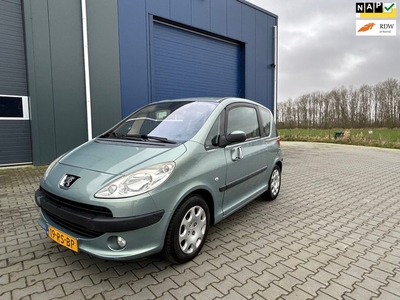 Peugeot 1007 1.4 Gentry Airco Automaat 149.000km