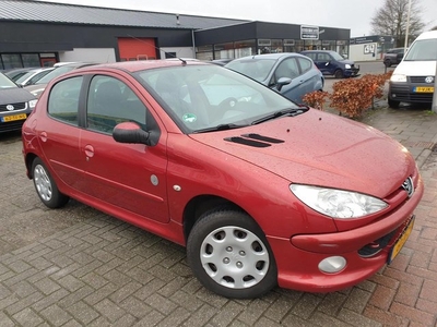 Peugeot 206-1.4 Generation Cruise control-Airco-El-Ramen