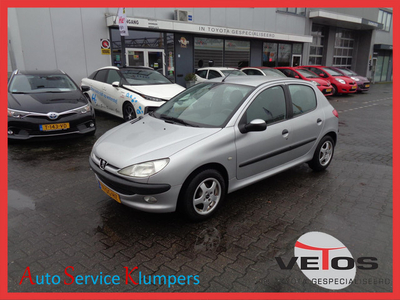 Peugeot 206 1.4 Gentry *** nieuwe apk ***