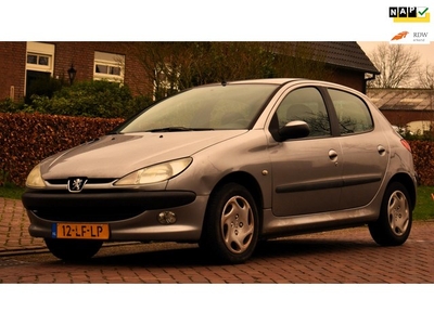 Peugeot 206 1.4 X-line 5 DEURS ELEC. RAMEN APK 19 Feb 2025