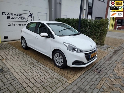 Peugeot 208 1.2 PureTech Blue Lease Executive 16.000 KM