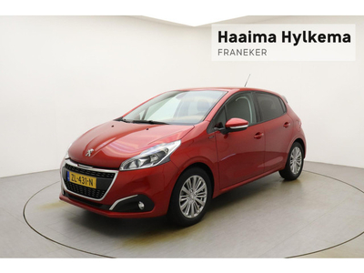 Peugeot 208 1.2 PureTech Signature 82 PK | Handgeschakeld | Getinte ramen | Parkeersensor | Airco | Cruise Control | Radio | Navigatie | Elektrische ramen | Voorraad