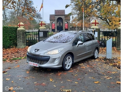 Peugeot 308 SW 1.6 THP Signature CLIMA NAVI PANO?