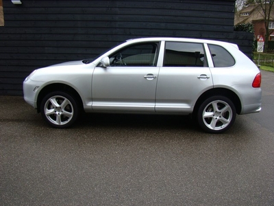 Porsche Cayenne 4.5 S LEES OMSCHRIJVING (bj 2006)