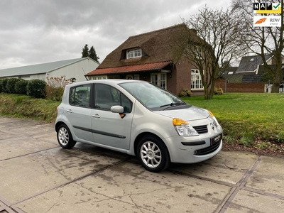 Renault Modus 1.6-16V Privilège