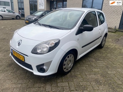 Renault Twingo 1.2-16V Authentique / airco / apk / parkeer