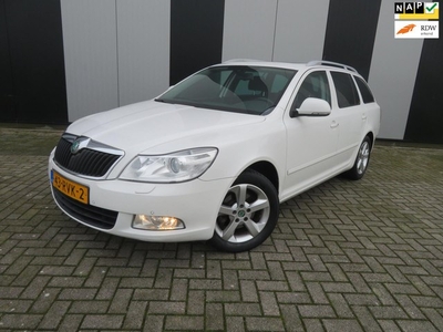 Skoda Octavia Combi 1.4 TSI Greentech Elegance Business Line