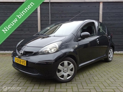 Toyota Aygo 1.0-12V 5 drs / IJskoude Airco / CV / Elec