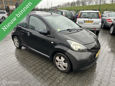 Toyota Aygo 1.0-12V + airco 5 deurs GEEN MOOIE AUTO WEL OK