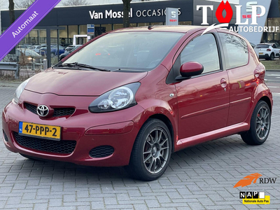 Toyota Aygo 1.0-12V Aspiration Red Navigator Automaat 2011