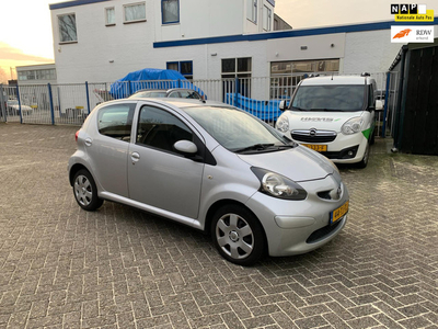 Toyota Aygo 1.0-12V +