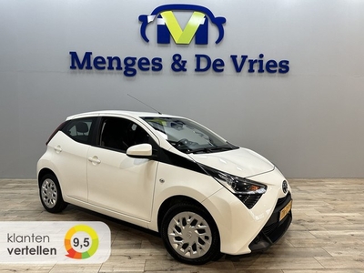 Toyota Aygo 1.0 VVT-i x-play Airco Camera Navigatie