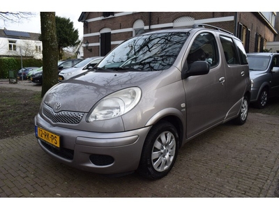 Toyota Yaris Verso 1.5 VVT-i Terra Airco (bj 2005)