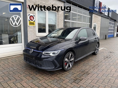 Volkswagen Golf 1.4 eHybrid GTE / AUTOMAAT/ 245 PK/ PARK. SENSOREN/ DODE HOEK/ HEAD UP DISPLAY/ STOEL EN STUUR VERWARM./ DIGITAL DASHBOARD/ ADAPT. CRUISE/ APP CO, hatchback, bj 2020