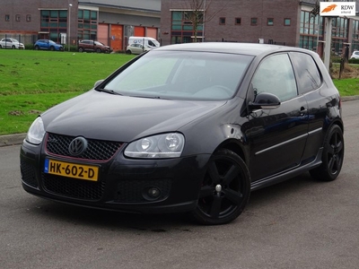 Volkswagen Golf GERESERVEERD