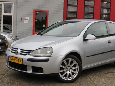 Volkswagen Golf 1.4 Trendline ,AIRCO , NAVI, LM VELG, hatchback, bj 2004