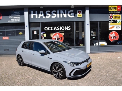 Volkswagen GOLF 1.5 eTSI R-Line Business , Navi