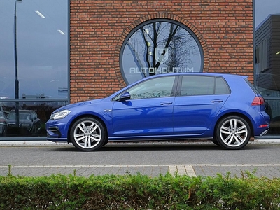 Volkswagen Golf 1.5 TSI 150pk R-LINE ACC, Virtual cockpit, LED koplampen, Standkachel, Keyless entry, hatchback, bj 2019