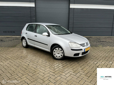 Volkswagen Golf 1.6 FSI Comfortline|AIRC| bluetooth| APK!|