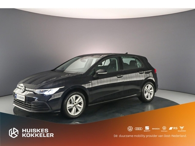 Volkswagen Golf Life 1.0 TSI 110pk Adaptive cruise control, Airco, Stoelverwarming, DAB, Parkeersensoren, Stuurwiel verwarmd, App connect, LED verlichting, hatchback, bj 2022