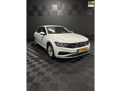 Volkswagen PASSAT 1.5 TSI R-Line Business + Navi Camera