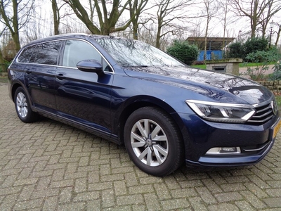 Volkswagen Passat Variant 1.4 TSI Connected Series.