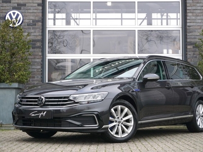 Volkswagen Passat Variant 1.4 TSI PHEV GTE BNS - EL. TREKH. AD. CRUISE 18 INCH