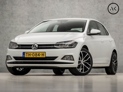 Volkswagen Polo 1.0 Luxury (GROOT NAVI, APPLE CARPLAY