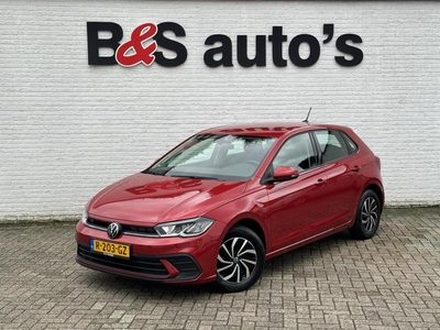 Volkswagen Polo 1.0 TSI Life Carplay Led- verlichting Cruise Parkeer sensors voor+achter Navigatie Digitaal dashboard, hatchback, bj 2022