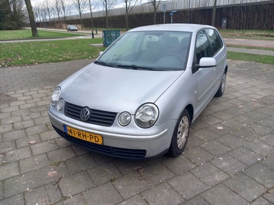 Volkswagen Polo 1.4-16V Turijn