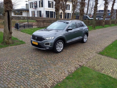 Volkswagen T-ROC 1.5 TSI Sport 150 pk automaat, mpv, bj 2020