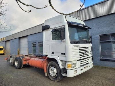 Volvo F 12.400 6X2 Globetrotter steel/air TD122FH