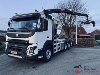 Volvo FMX 460 8x4 met 26 ton Hyvalift en HMF 1643 Z 2 kraan